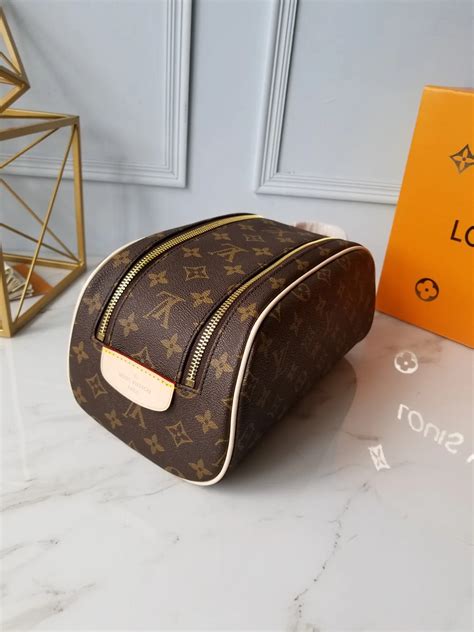 louis vuitton toiletry bag fake|louis vuitton monogram toiletry pouch.